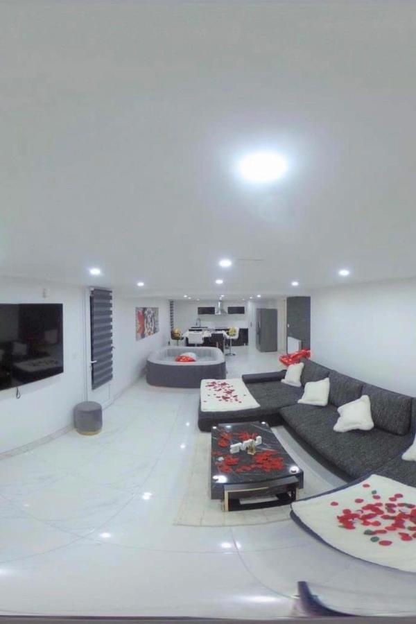Love Room Givors Exterior foto